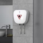 سخان مياه كهربائي 10 لتر مربعة بشاشة رقمية  - QUAD