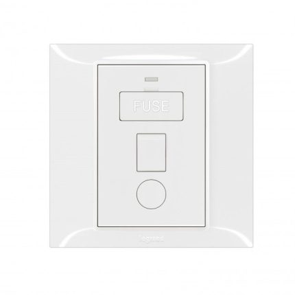 ليجراند - مخرج فيوز 13 أمبير - مع مخرج كيبل - مع مفتاح و لمبة بيان - بلانكو إس - أبيض