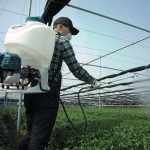 ⁦ماكينة رش تعمل بالبنزين، ضغط 2.5 ميغا باسكال، 4 أشواط، خزان كيميائي 20 لتر، 9.1 كجم⁩ - الصورة ⁦5⁩