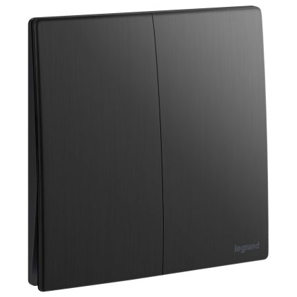 ليجراند - مفتاح مجوز ماليا - خطين - 16 أمبير - 250 فولت - لون أسود