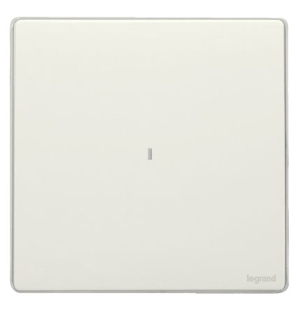 ليجراند - مفتاح مفرد - خطين - 16 أمبير - 250 فولت - مع لمبة بيان - لون أبيض