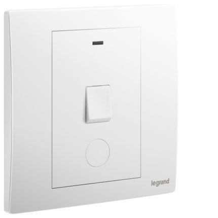ليجراند - مفتاح مفرد ماليا - 20 أمبير - ثنائي الأقطاب - مع مخرج 20 أمبير - 250 فولت - لون أبيض