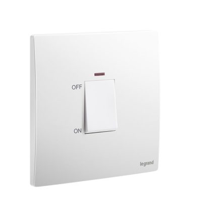 ليجراند - مفتاح مزدوج القطب Mallia Senses، HK، مفرد، خط 1، 45A، 250V، مع مؤشر أحمر، Matt White