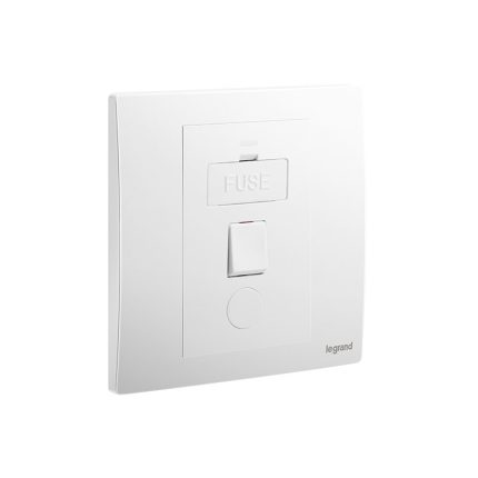 ليجراند - وحدة الاتصال المؤمنة Mallia Senses، مفرد، مفتاح، 13A 250V، مع منفذ سلك، Matt White
