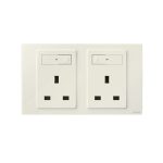 ليجراند - مقبس فردي Mallia Senses، BS، مزود بالطاقة، 13A 240V، مجوز، Matt White