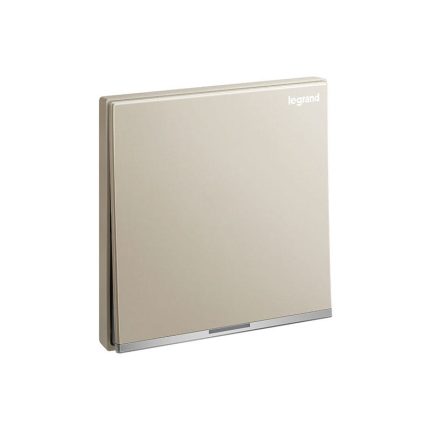 ليجراند - مفتاح مزدوج Galion، 1 موديول، 1 طريقة، 20A، 250V، مزود بمؤشر طاقة LED كهرماني ومحطة تأريض، Champagne