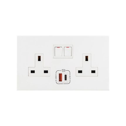 ليجراند - مقبس Arteor، BS، 13A، 250V، مفتاح قطبي مزدوج، مجوز ، مع USB A + USB C بقدرة 27W، أبيض