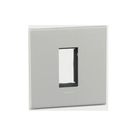 ليجراند - غطاء مع إطار Arteor، هندي، موديول 1، مربع، Pearl Aluminium