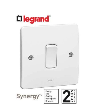 ليجراند - مفتاح مفرد سينرجي - 20 أمبير - خطين - 250 أمبير - أبيض