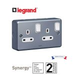 ليجراند - فيش مجوز سينرجي مع مفتاح - 13 أمبير - 250 فولت - Metalclad