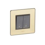 ليجراند - مؤشر نداء الفندق Synergy Sleek، التحكم الداخلي للغرفة، 10A، 250V، Glossy Gold