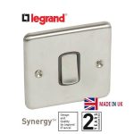 ليجراند - مفتاح مفرد سينرجي - 10 أمبير - 1 خط - 250 فولت - Authentic - ستانليس ستيل