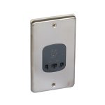 ليجراند - مخرج مقبس حلاقة Synergy Authentic، 240-115V، Brushed Stainless Steel