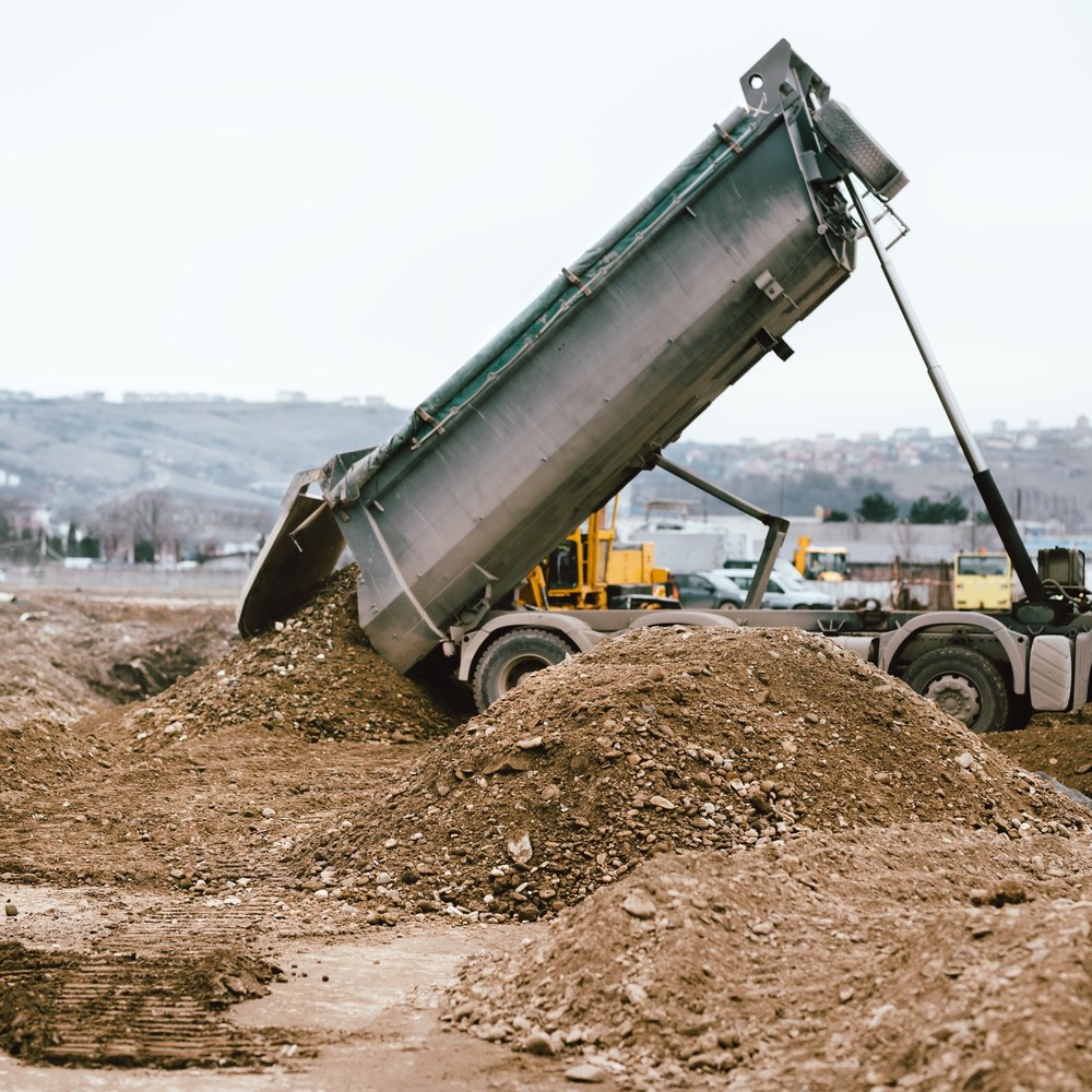 تأجير قلاب بالسائق