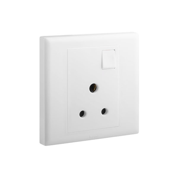 ليجراند - مقبس إلوي، بريطاني، مفرد، أحادي القطب، Switched، 5A، 250V، أبيض