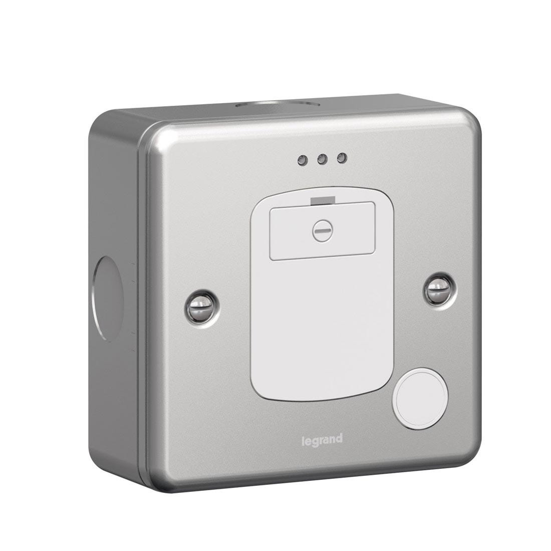 LEGRAND - Fused Con.Unit 13A 250V Unswitched w/ Cord Outlet+Red Led 