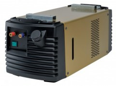 Water cooling unit, suitable to be connected to single phase and three phase sources