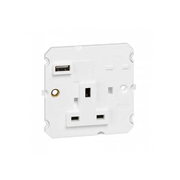 ليجراند - فيش أرتيور - 13 أمبير - 250 فولت - BS - مع شاحن USB من النوع A - قطب واحد - بيج