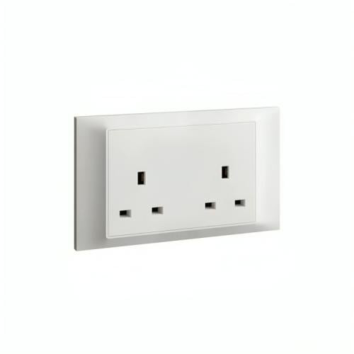 13 amp socket from Legrand (Blanco)