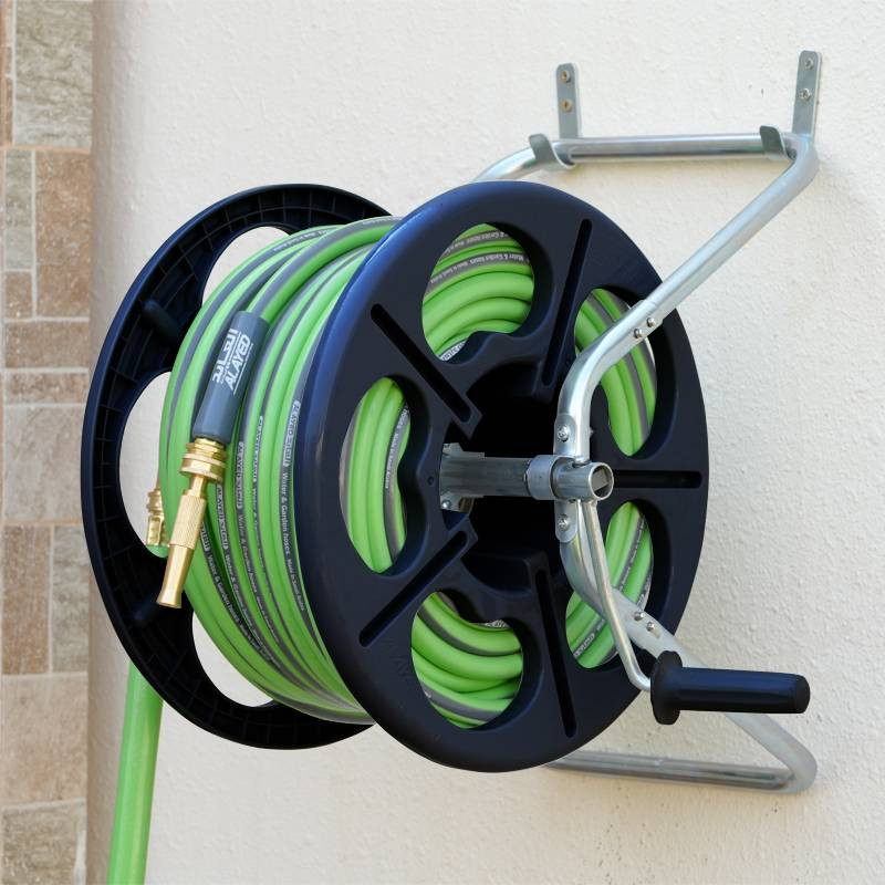 PLASTIC REEL WITH WATER &amp; GARDEN HOSE 16 MM - 30 M ( GREEN LIGHT )