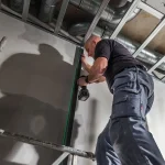 Cross Line Self Levelling Laser Spirit Level LAX 300 G, 30 Meters