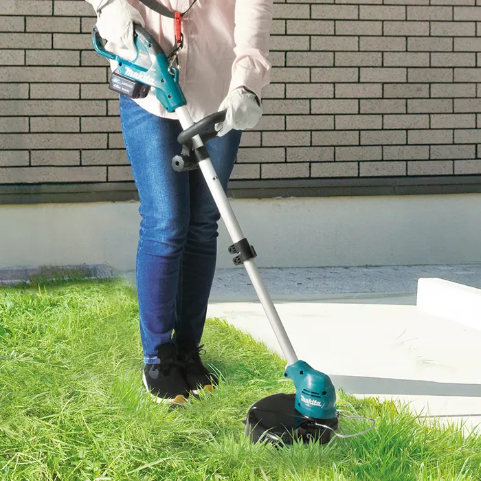 6AFxDIqav0l2.webp Grass Line Trimmer, 12V, 9000rpm, Cutting Width 260 mm, 2.3kg - Image 1