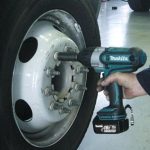 18V LXT - Lithium-Ion Cordless Impact Wrench, 12.7mm - Image 2