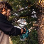 Cordless Chainsaw, 18V, Bar Length 10 inch, Cutting Length 240mm, Chain Speed 24m/s, 2 kg - Image 2